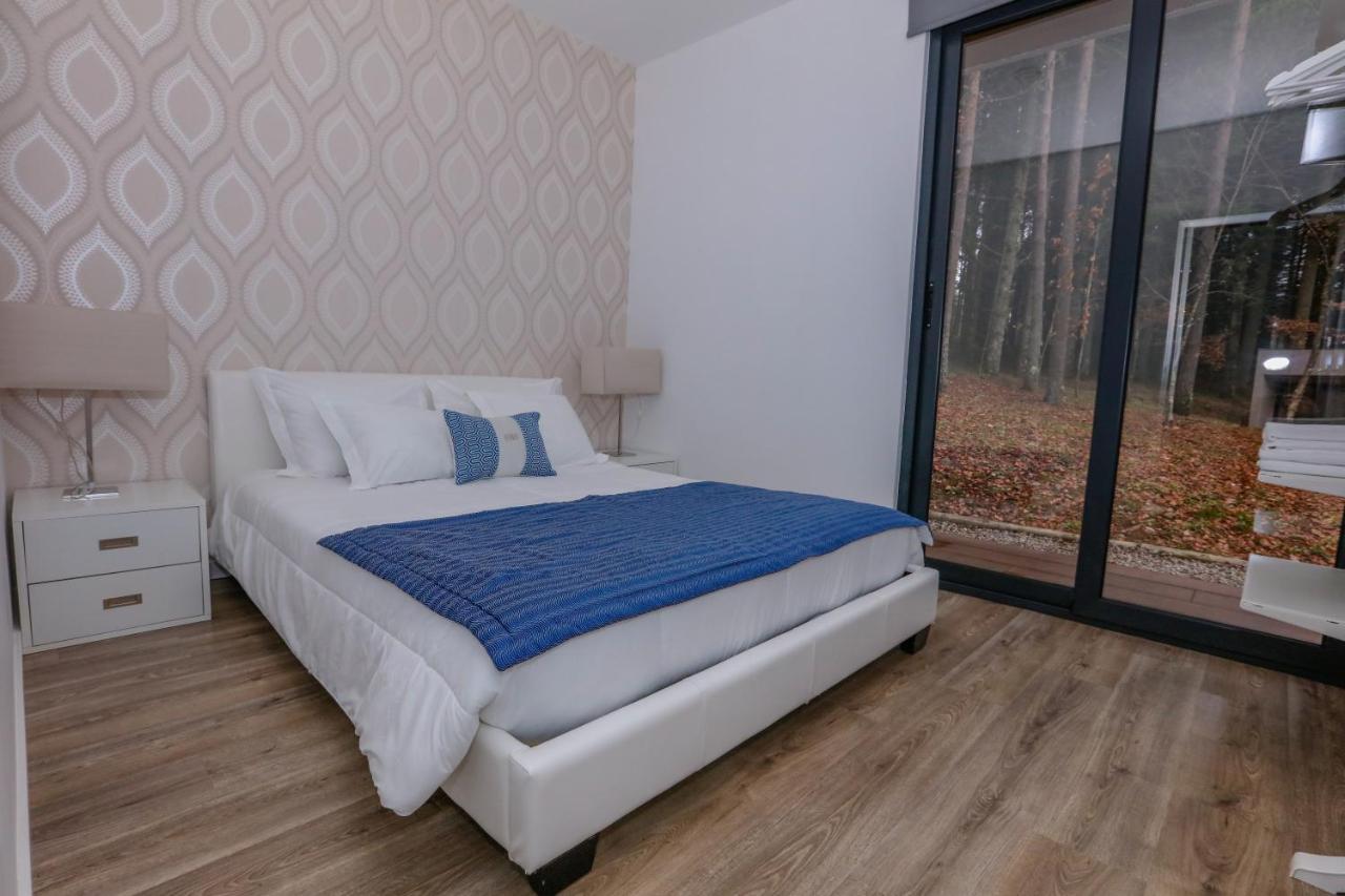 Boticas Parque Natur Houses מראה חיצוני תמונה